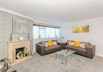 2 bedroom apartment for sale - North Orbital Road, Denham, Uxbridge, Buckinghamshire, UB9 - Property View 1