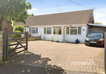 3 bedroom bungalow for sale - Brinns Lane, Blackwater, Camberley, Hampshire, GU17 - Property View 1