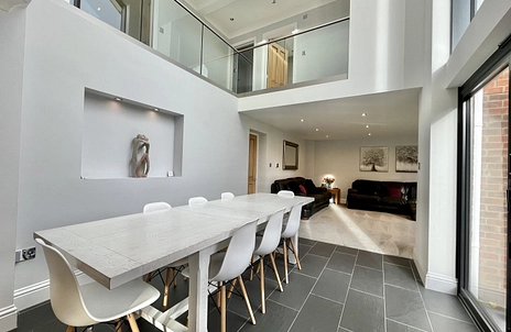 6 bedroom house for sale - Guildford Road, Fleet, Hampshire, GU51 - Property View 3