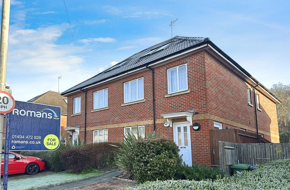 2 bedroom apartment for sale - Micklefield Road, High Wycombe, HP13 - Property View 1
