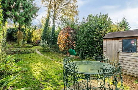 3 bedroom house for sale - Hillview Road, High Wycombe, HP13 - Property View 2