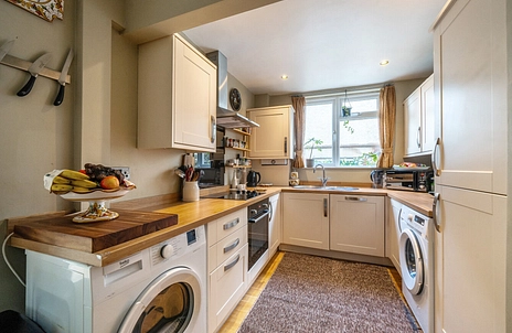 3 bedroom house for sale - Hillview Road, High Wycombe, HP13 - Property View 3