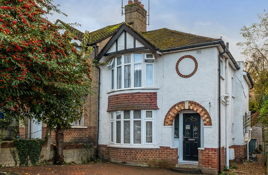 3 bedroom house for sale - Hillview Road, High Wycombe, HP13 - Property View 1