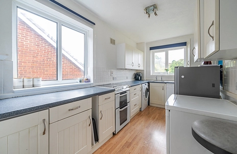 2 bedroom maisonette for sale - Carrington Road, High Wycombe, HP12 - Property View 3