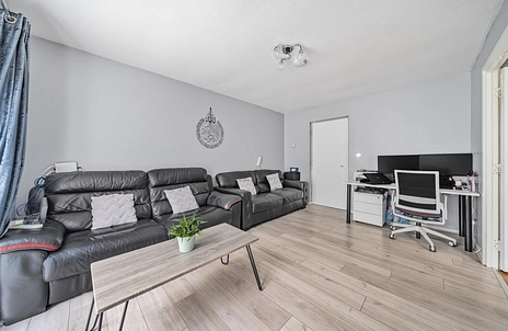 1 bedroom apartment for sale - Chairborough Road, High Wycombe, HP12 - Property View 2