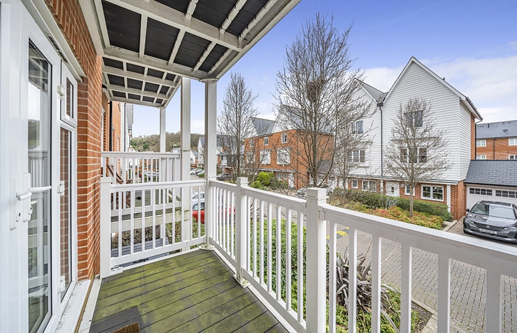 2 bedroom apartment for sale - Chequers Avenue, High Wycombe, HP11