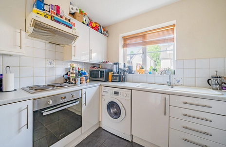 2 bedroom apartment for sale - Queens Acre, Queens Road, High Wycombe, HP13 - Property View 3