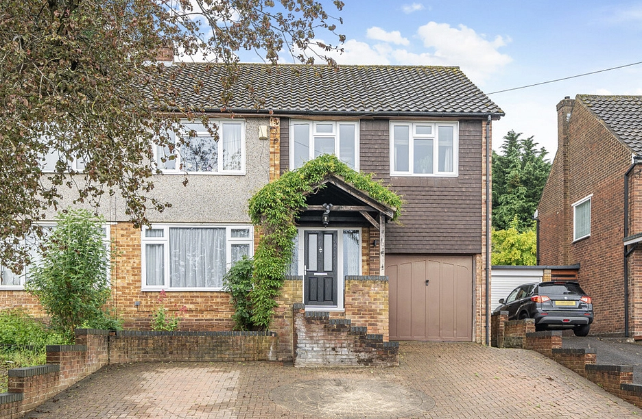 4 bedroom house for sale - Deeds Grove, High Wycombe, HP12 - Property View 1