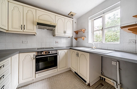 2 bedroom apartment for sale - Kingsmead Road, High Wycombe, Buckinghamshire, HP11 - Property View 2