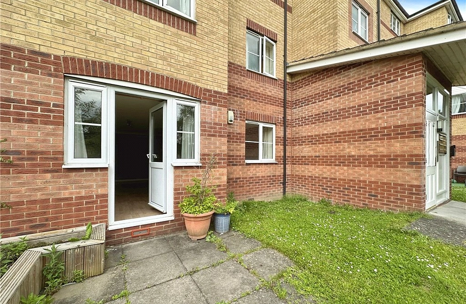 1 bedroom apartment for sale - Peatey Court, Princes Gate, High Wycombe, Buckinghamshire, HP13 - Property View 1
