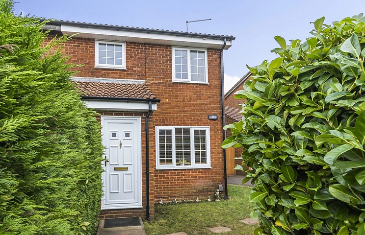 3 bedroom house for sale - Lansdowne Way, High Wycombe, HP11