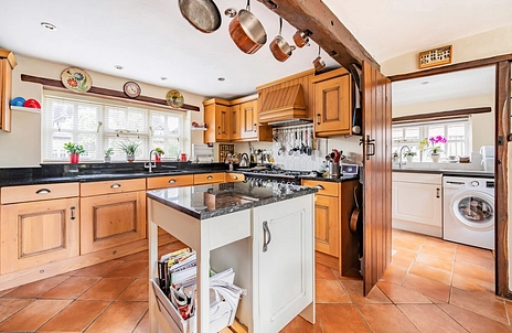 3 bedroom house for sale - Main Road, Naphill, High Wycombe, Buckinghamshire, HP14 - Property View 3