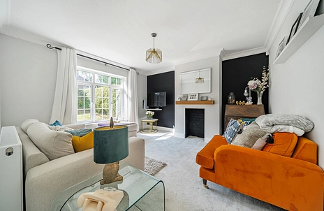 3 bedroom house for sale - Denham Road, Lane End, High Wycombe, Buckinghamshire, HP14 - Property View 2