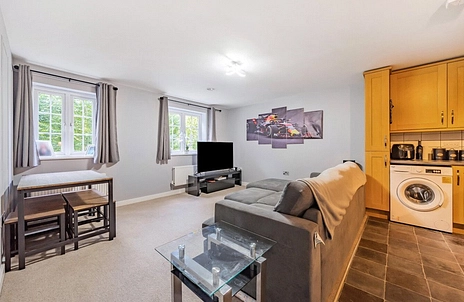 2 bedroom apartment for sale - Wellesbourne Road, High Wycombe, Buckinghamshire, HP13 - Property View 3