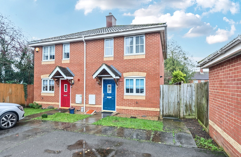 2 bedroom house for sale - Hodges Mews, High Wycombe, Buckinghamshire, HP12 - Property View 1