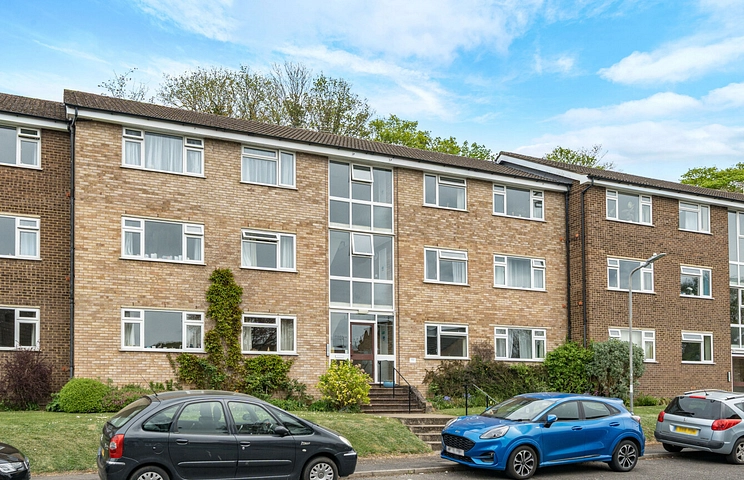 2 bedroom apartment for sale - Brambleside, High Wycombe, Buckinghamshire, HP11
