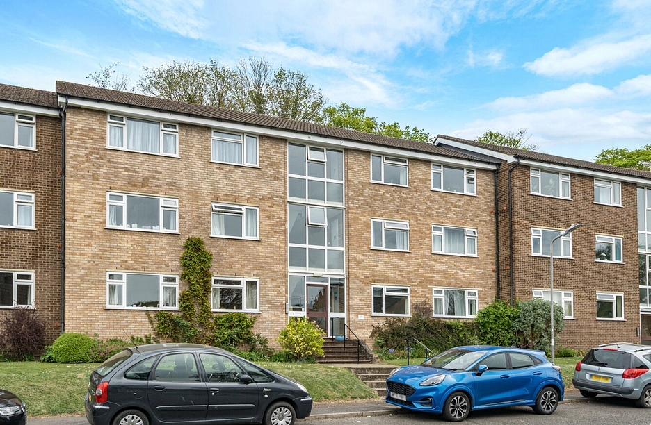 2 bedroom apartment for sale - Brambleside, High Wycombe, Buckinghamshire, HP11 - Property View 1