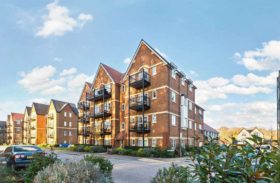 2 bedroom apartment for sale - Aspen Road, High Wycombe, Buckinghamshire, HP10 - Property View 1