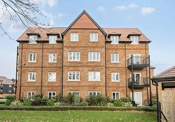 2 bedroom apartment for sale - Aspen Road, High Wycombe, Buckinghamshire, HP10 - Property View 1