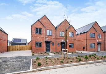 2 bedroom house to rent - Wilks Road, Crowthorne, Berkshire, RG45 - Property View 1