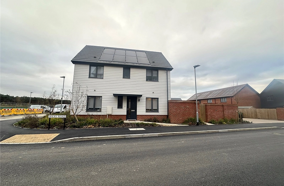 3 bedroom property to rent - Wilks Road, Crowthorne, RG45 - Property View 1