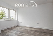 bungalow to rent - Lyon Way, Frimley, Camberley, Surrey, GU16 - Property View 3