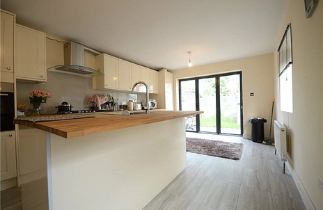 3 bedroom house for sale - Wykeham Road, Reading, Berkshire, RG6 - Property View 2