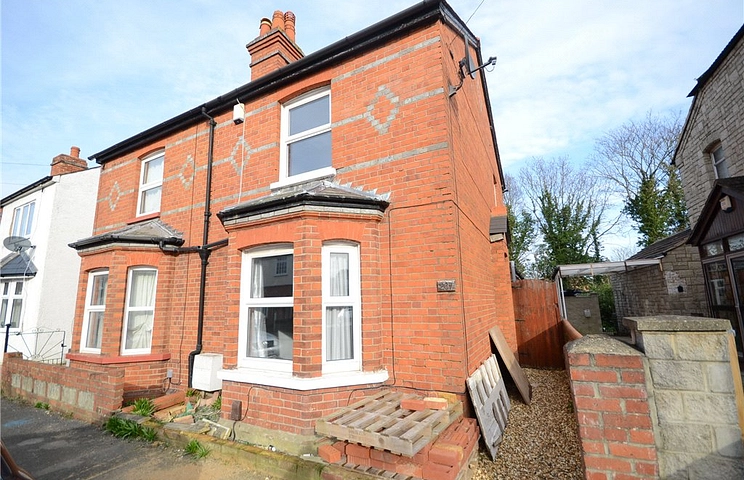 3 bedroom house for sale - Wykeham Road, Reading, Berkshire, RG6