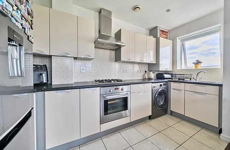 2 bedroom apartment for sale - Regis Park Road, Reading, Berkshire, RG6 - Property View 3
