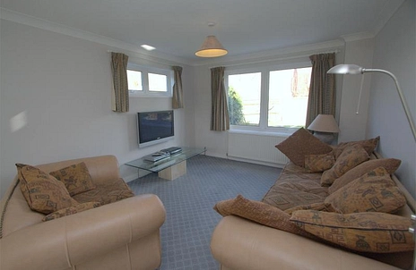 4 bedroom house for sale - Tithe Barn Drive, Maidenhead, Berkshire, SL6 - Property View 2