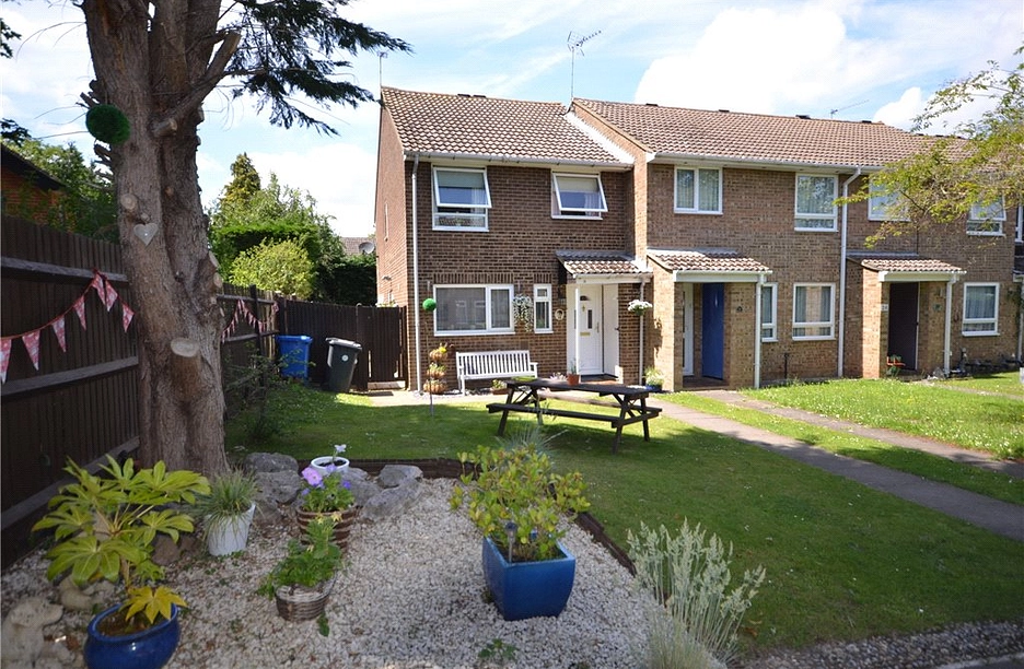 4 bedroom house for sale - Arkley Court, Holyport, Maidenhead, Berkshire, SL6 - Property View 1