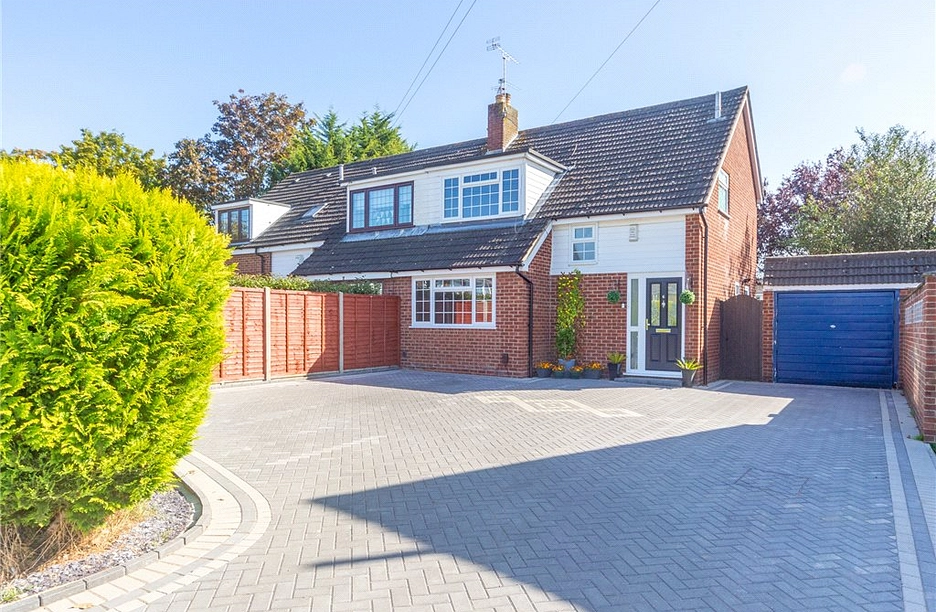 3 bedroom house for sale - Pheasants Croft, Maidenhead, Berkshire, SL6 - Property View 1