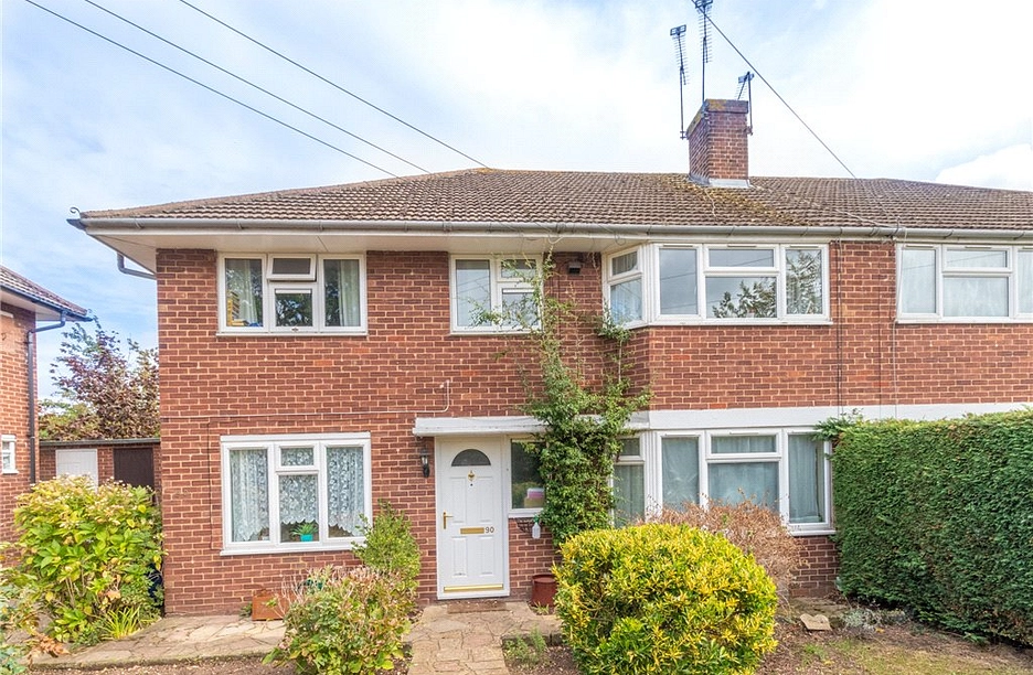 2 bedroom maisonette for sale - Queensway, Maidenhead, Berkshire, SL6 - Property View 1