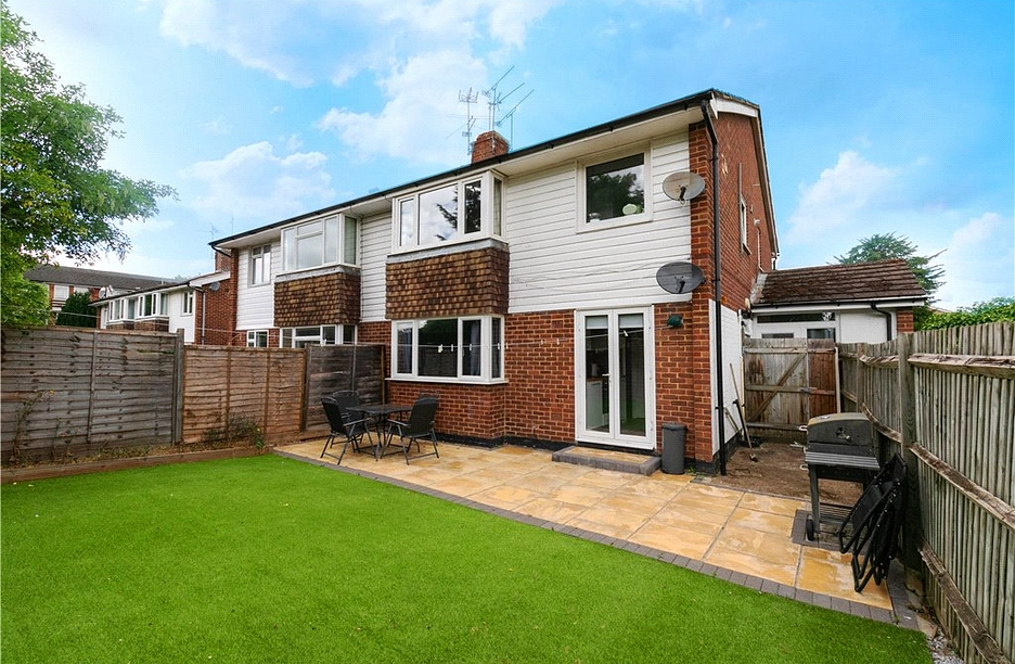 2 bedroom maisonette for sale - Aldebury Road, Maidenhead, Berkshire, SL6 - Property View 1