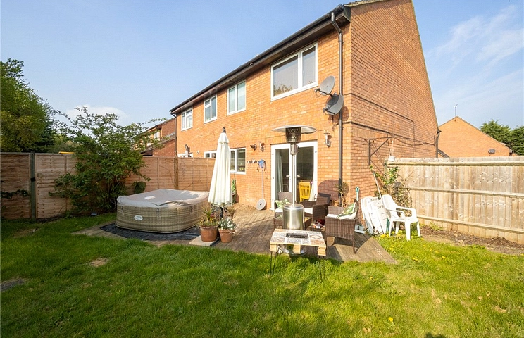 3 bedroom house for sale - Bucklebury Close, Holyport, Maidenhead, Berkshire, SL6