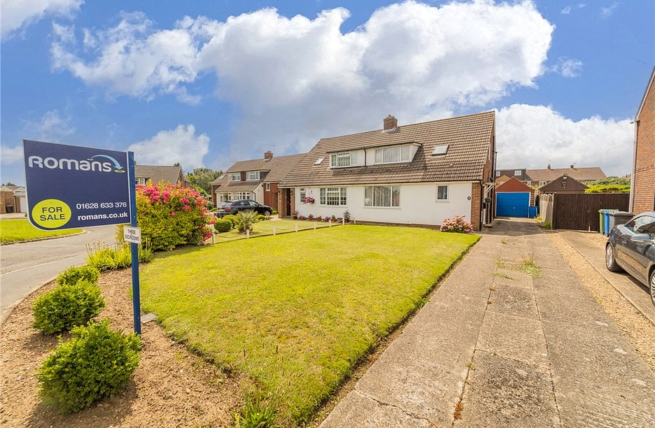 3 bedroom house for sale - Sandringham Road, Maidenhead, Berkshire, SL6 - Property View 1