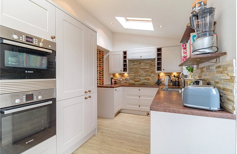 4 bedroom house for sale - Arkley Court, Maidenhead, Berkshire, SL6 - Property View 3