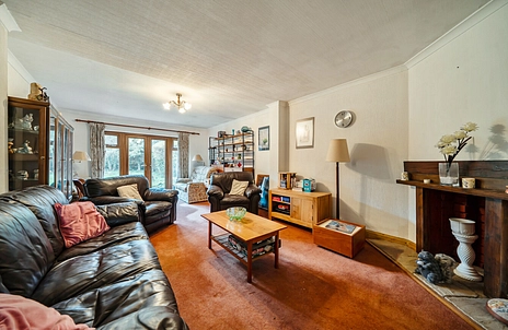 3 bedroom house for sale - New Road, Holyport, Maidenhead, Berkshire, SL6 - Property View 2