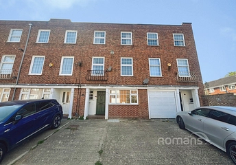 4 bedroom townhouse for sale - Wayside Mews, Maidenhead, SL6 - Property View 1