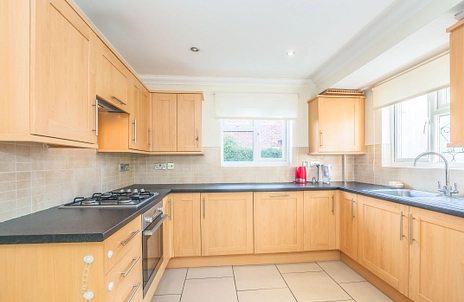 3 bedroom house to rent - Farm Road, Maidenhead, SL6 - Property View 3