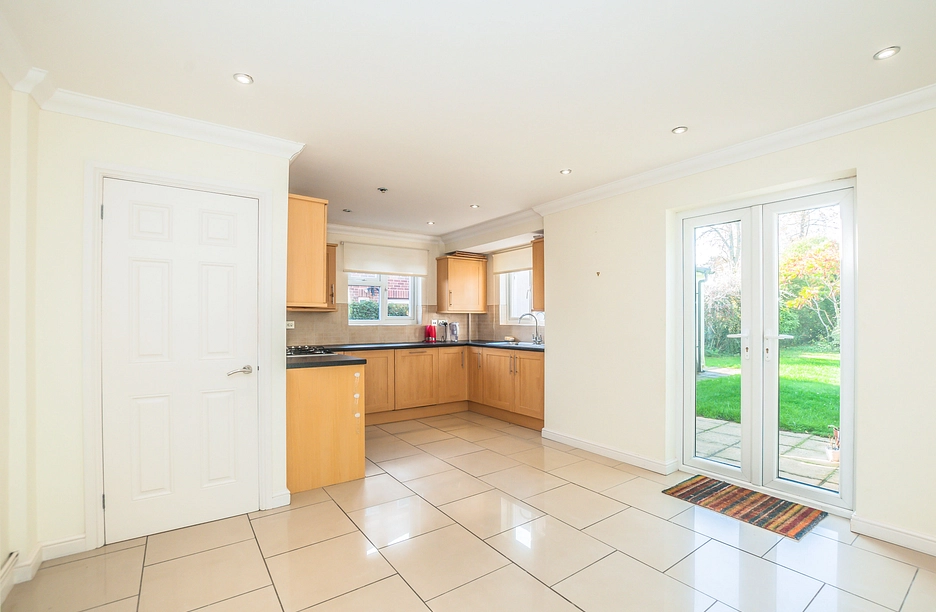 3 bedroom house to rent - Farm Road, Maidenhead, SL6 - Property View 1