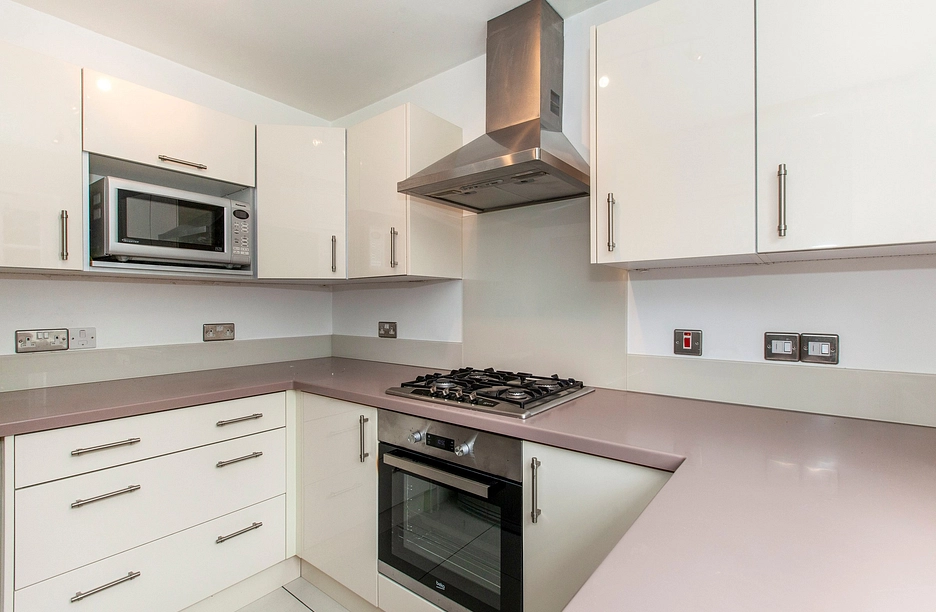 2 bedroom apartment to rent - Berry Hill Court, Berry Hill, Maidenhead, SL6 - Property View 1