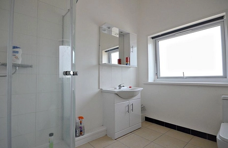 apartment to rent - Station Parade, Station Hill, Cookham, Maidenhead, SL6 - Property View 3