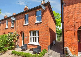 3 bedroom terraced to rent - The Terrace, Bray, Maidenhead, SL6 - Property View 1