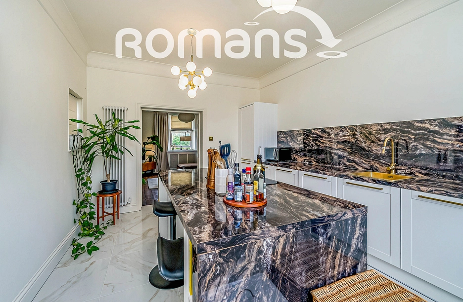 2 bedroom apartment to rent - Ray Park Avenue, Maidenhead, SL6 - Property View 1