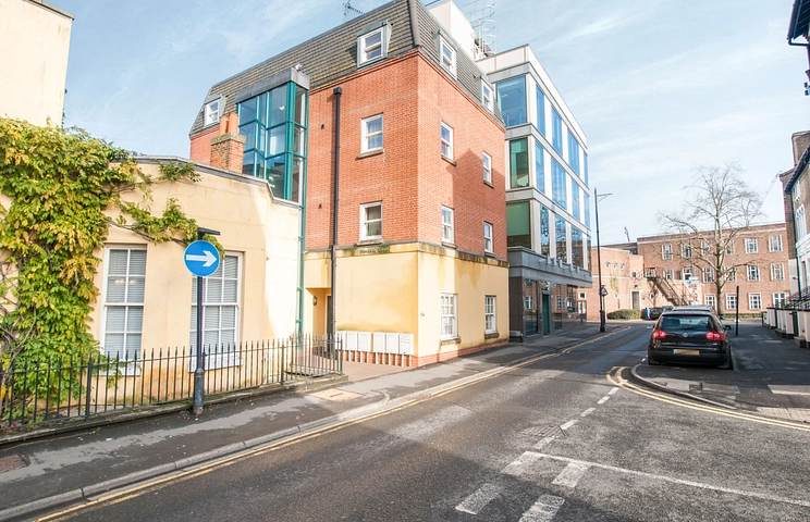 1 bedroom apartment to rent - Broadway Court, 29A Broadway, Maidenhead, SL6