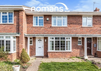 3 bedroom terraced to rent - Lyneham Gardens, Maidenhead, SL6 - Property View 1