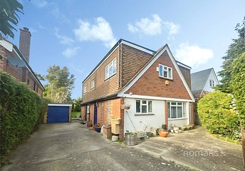 4 bedroom bungalow to rent - Havelock Road, Maidenhead, Berkshire, SL6 - Property View 1