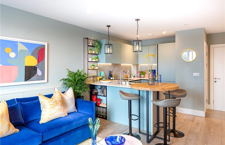 2 bedroom apartment for sale - Horlicks Quarter, Stoke Gardens, Slough, SL1