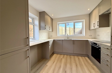 2 bedroom house for sale - Blackwater, Camberley, Hampshire, GU17 - Property View 3